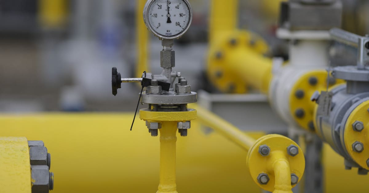 Comisia Europeană lansează o platformă pentru cumpărarea în comun de gaze naturale şi gaze lichefiate din afara Rusiei