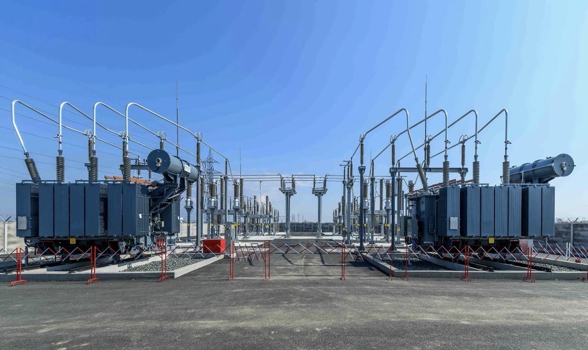 România accelerează investițiile în rețele electrice: infrastructura devine prioritate strategică