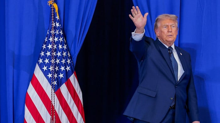 Robert Reich explică cum fondul de 1,8 miliarde de dolari controlat de Trump a provocat o revoltă în rândul judecătorilor și republicanilor