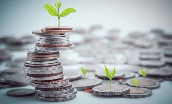 Creditele scumpe consumă bunăstarea viitoare a românilor și slăbesc statul