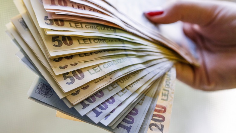 Mii de români cer băncilor rate mai mici. IFN-urile nu au aprobat nicio solicitare de restructurare