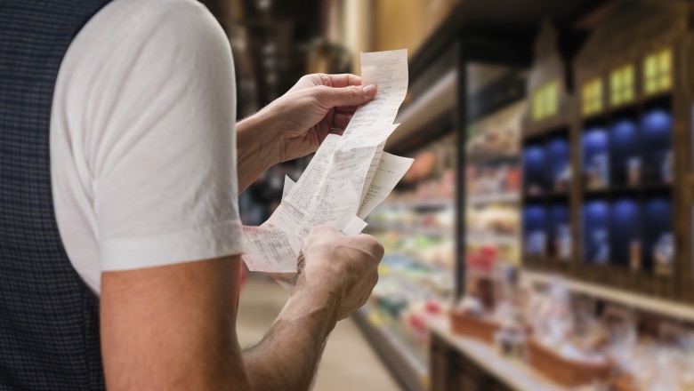 Inflația se menține peste 10% pentru a treia lună la rând.