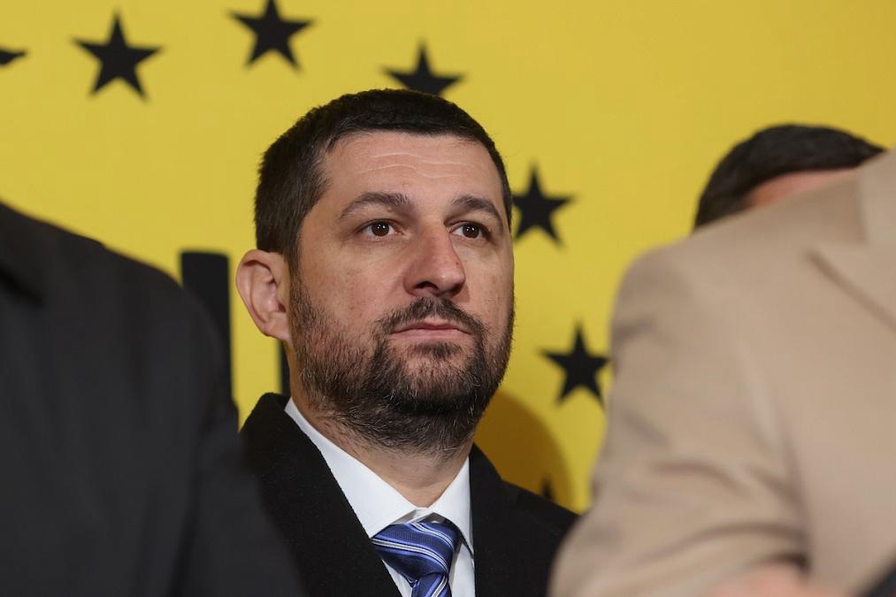 Fondatorul AUR reia condițiile pentru ieșirea din criză: maximum 300 de parlamentari, printre cerințe