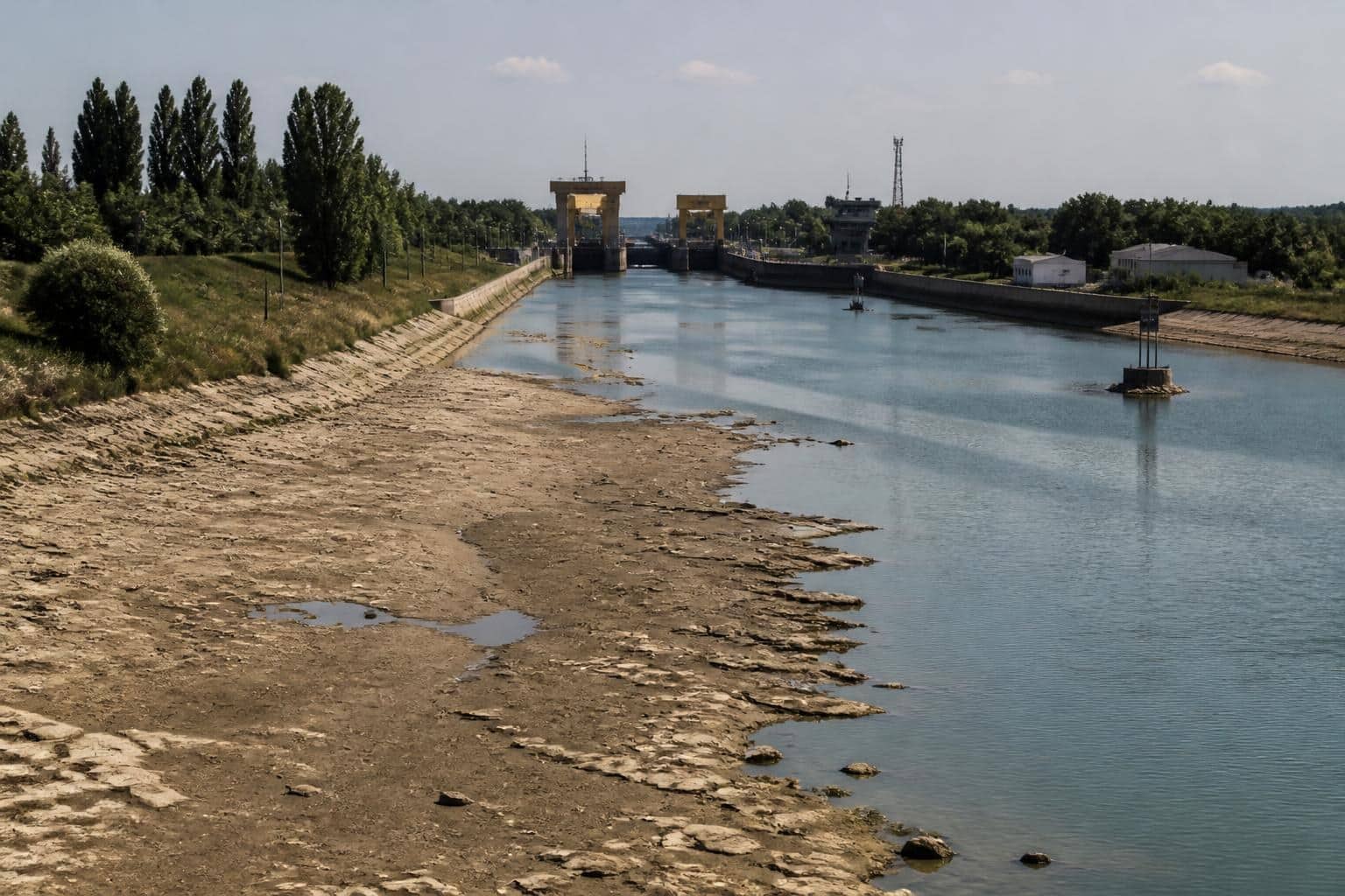 De ce rămân oprite reactoarele de la Cernavodă: nivelul Dunării nu permite încă repornirea