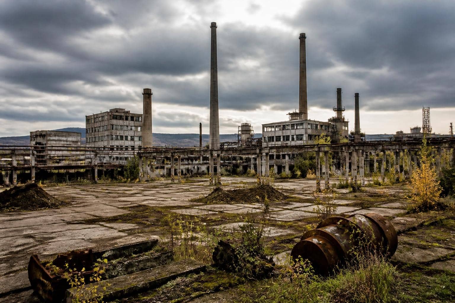 De ce au dispărut fostele uzine din Prahova: privatizare, insolvență și schimbarea piețelor