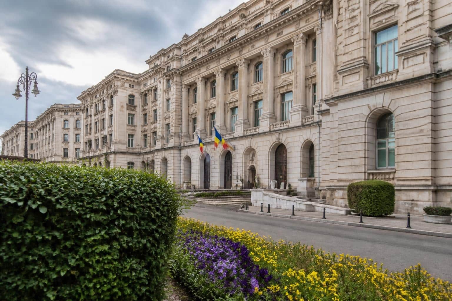 OCDE: 1,9% dintre posturile de profesori din România rămân neocupate la începutul anului școlar