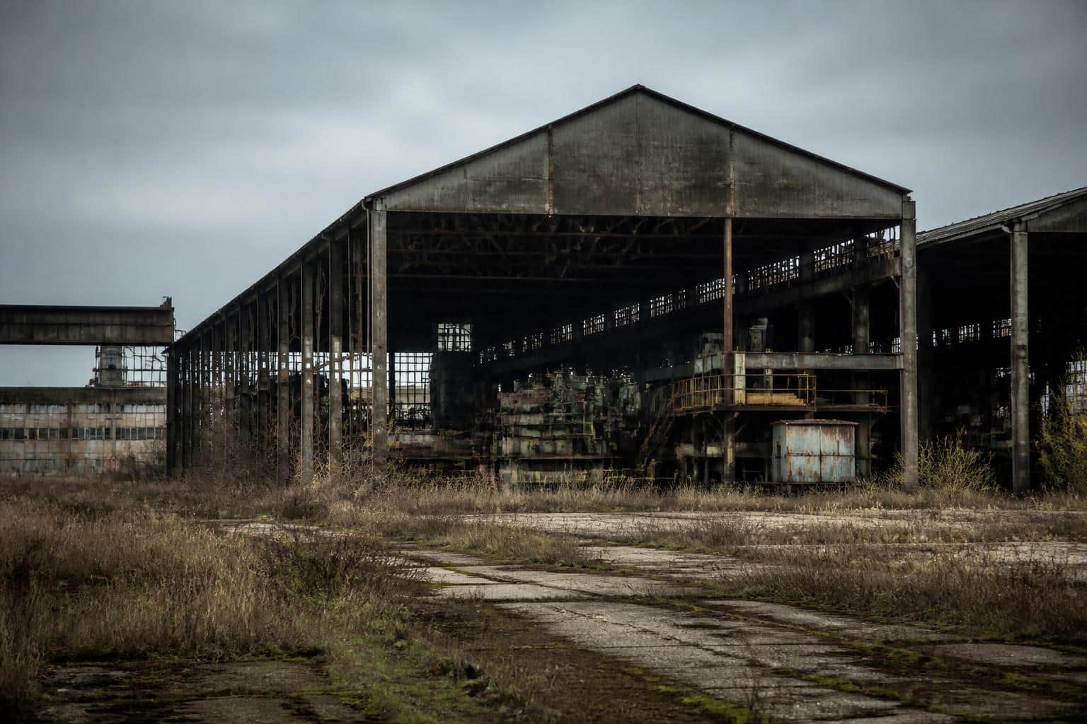 Declinul industriei după 1990: privatizare, restructurare și limitele informațiilor disponibile